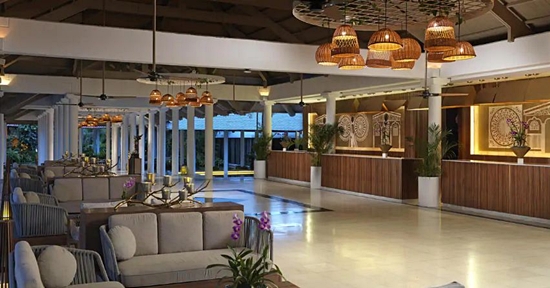 Lobby z recepcj Melia Caribe Beach Resort